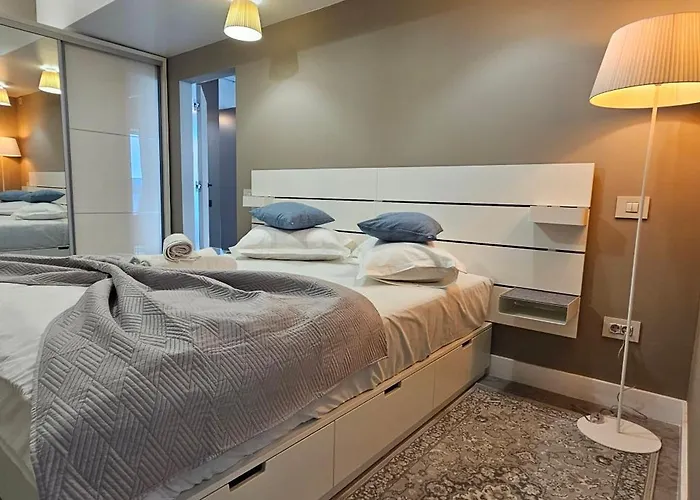 Sunset Lake Boutique Apartment