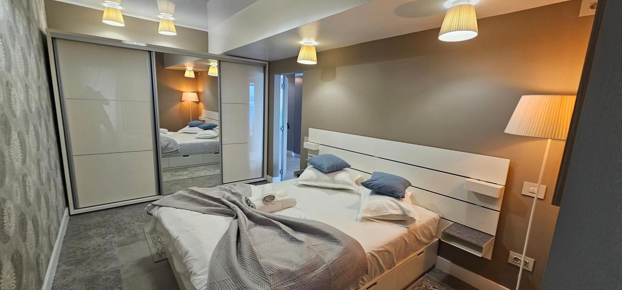 Sunset Lake Boutique Apartment Mamaia